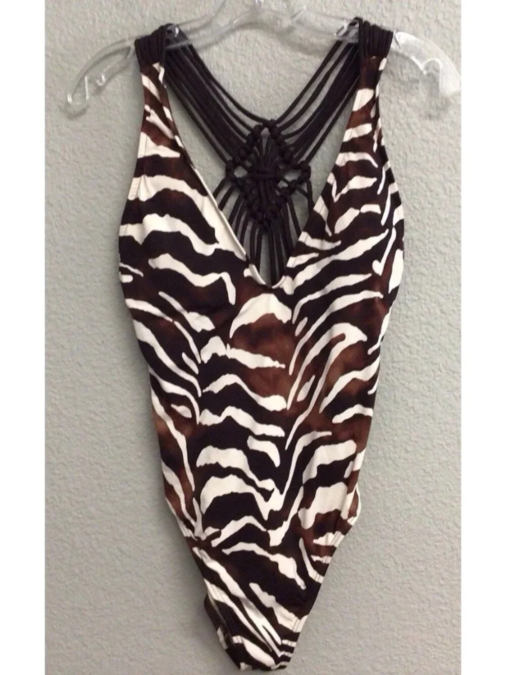 La Blanca Women's One Piece Swimsuit Size 10 Tiger Animal Print Slimming
